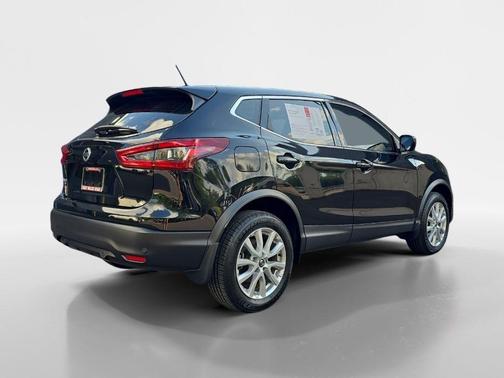 2022 Nissan Rogue Sport S