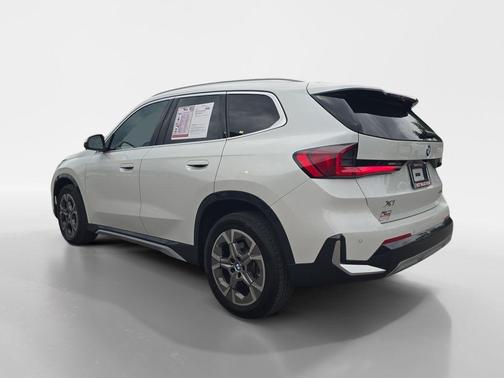Alpine White 2025 BMW X1 xDrive28i