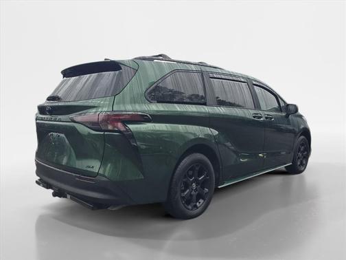 2025 Toyota Sienna Woodland Edition
