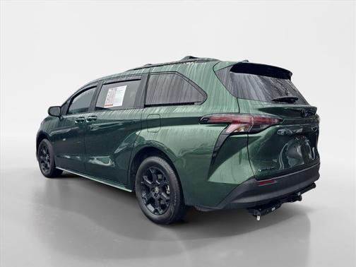 2025 Toyota Sienna Woodland Edition