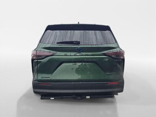 2025 Toyota Sienna Woodland Edition