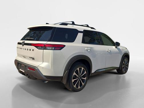 Everest White P 2026 Nissan Pathfinder Platinum