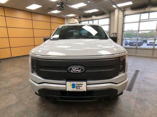 2025 Ford F-150 Lightning Flash