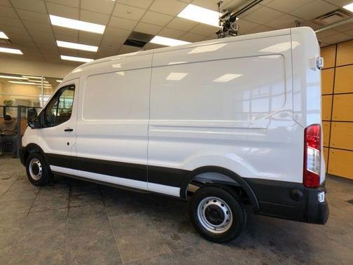 2026 Ford Transit-350 148 WB Medium Roof Cargo