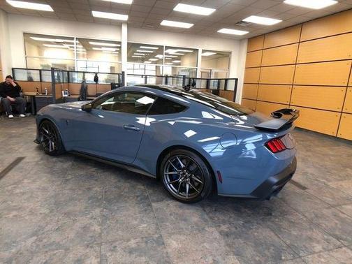 2024 Ford Mustang Dark Horse