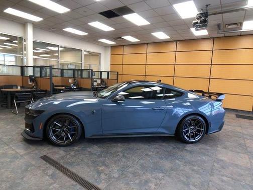 2024 Ford Mustang Dark Horse