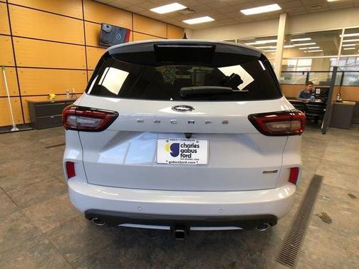 2026 Ford Escape ST-Line Elite