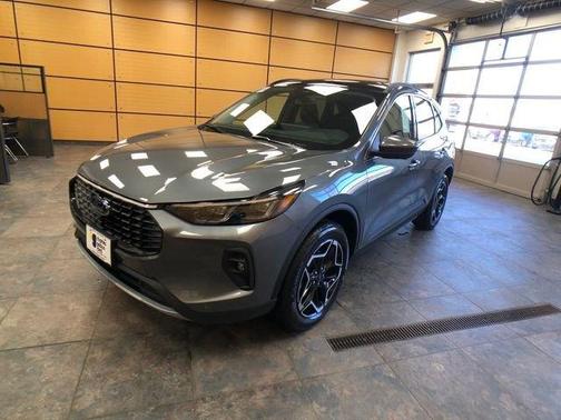 2026 Ford Escape Platinum