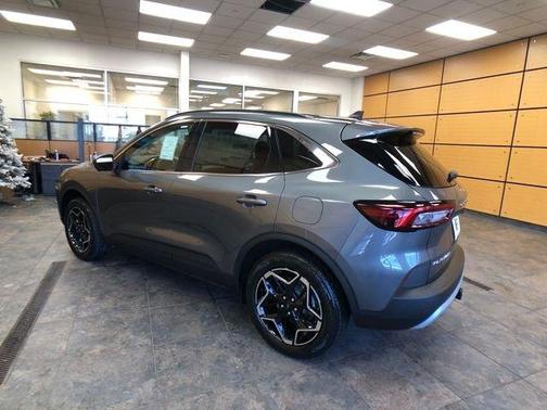 2026 Ford Escape Platinum