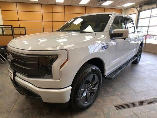 2025 Ford F-150 Lightning LARIAT