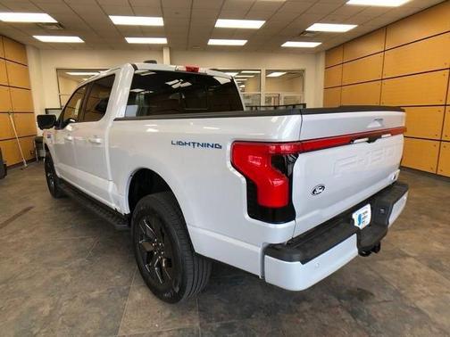 2025 Ford F-150 Lightning LARIAT