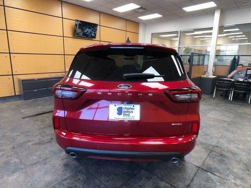 2025 Ford Escape ST-Line Elite