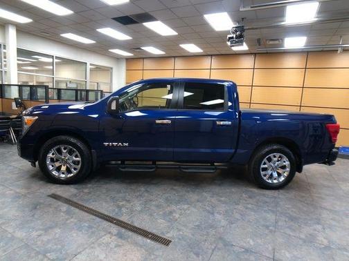 2021 Nissan Titan SV