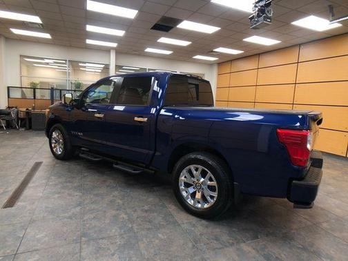 2021 Nissan Titan SV