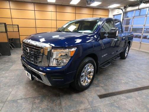 2021 Nissan Titan SV