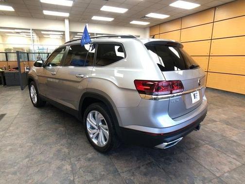 2022 Volkswagen Atlas 3.6L SE w/Technology