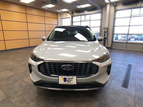 2026 Ford Escape Platinum