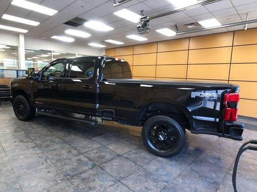 Black 2024 Ford F-350 Lariat Super Duty