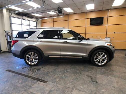 2022 Ford Explorer Platinum