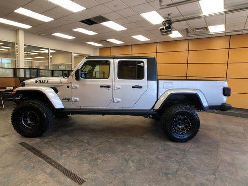 Silver 2024 Jeep Gladiator Sport