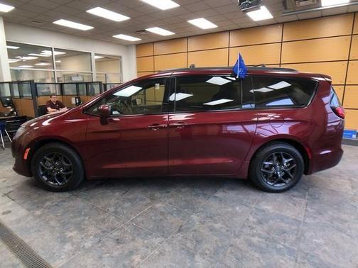 2019 Chrysler Pacifica Touring-L Plus