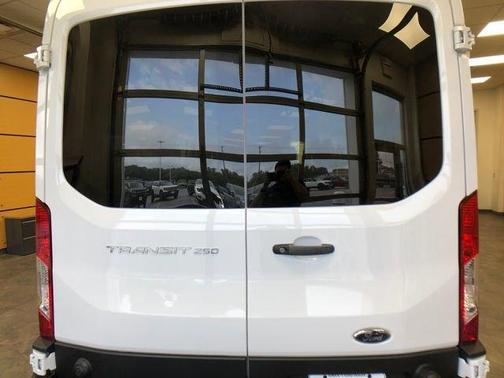 2024 Ford Transit-250 148 WB Medium Roof Cargo