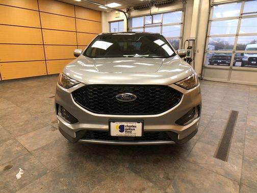 2022 Ford Edge ST Line