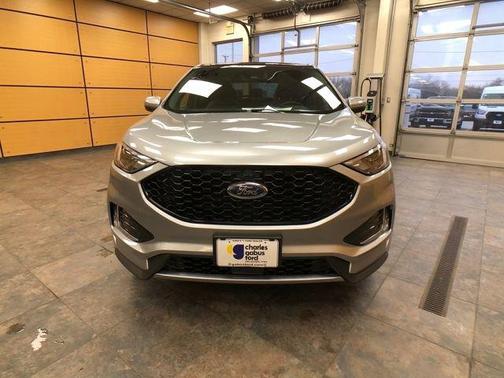 2022 Ford Edge ST Line
