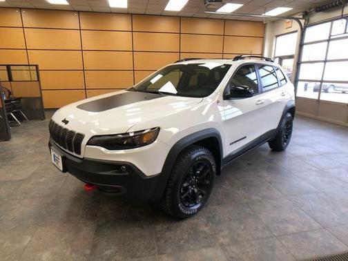 2023 Jeep Cherokee Trailhawk
