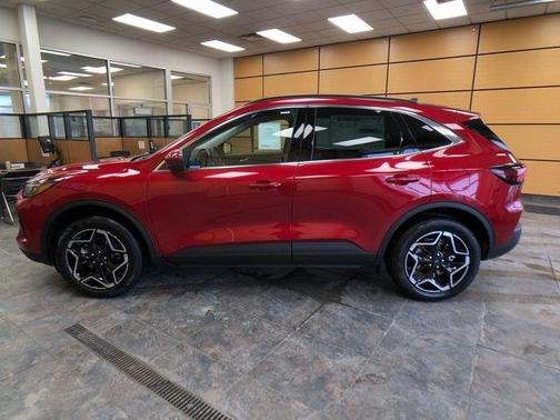 2026 Ford Escape Platinum