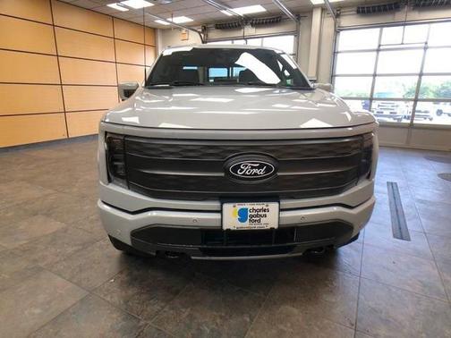2025 Ford F-150 Lightning LARIAT