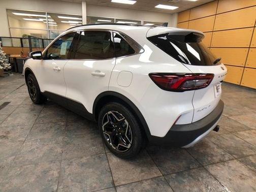 2026 Ford Escape Platinum