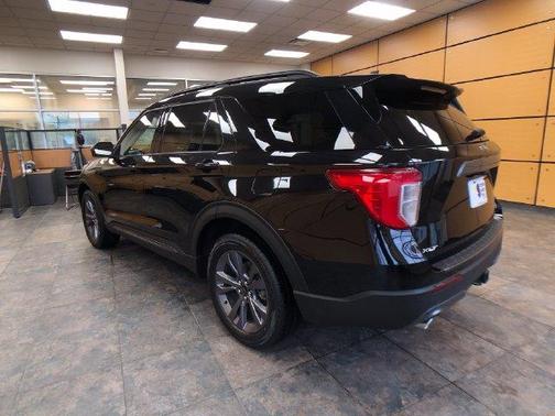 Black 2023 Ford Explorer XLT