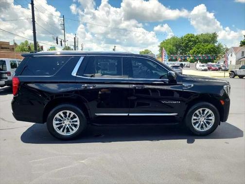 2022 GMC Yukon SLT