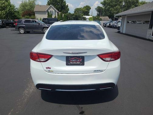 2016 Chrysler 200 C