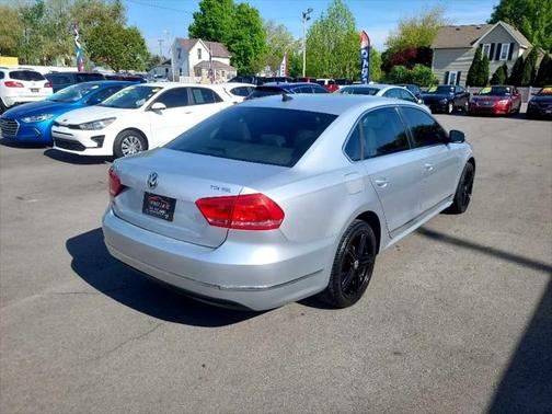 2013 Volkswagen Passat 2.0 TDI SEL Premium