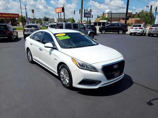 2017 Hyundai SONATA Hybrid SE