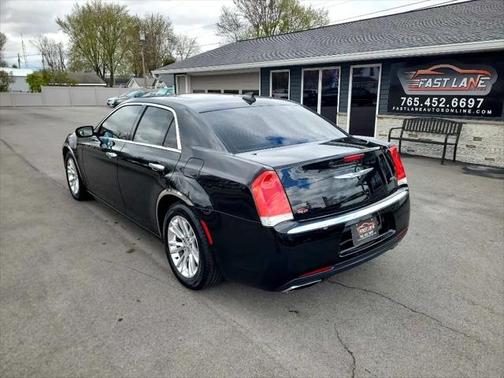 2017 Chrysler 300C Base