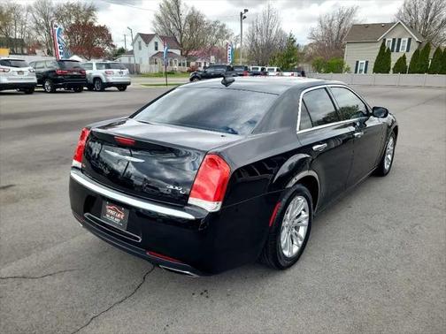 2017 Chrysler 300C Base