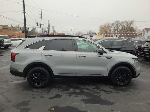 2022 Kia Sorento S