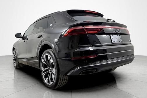 Mythos Black Metallic 2025 Audi Q8 55 Premium