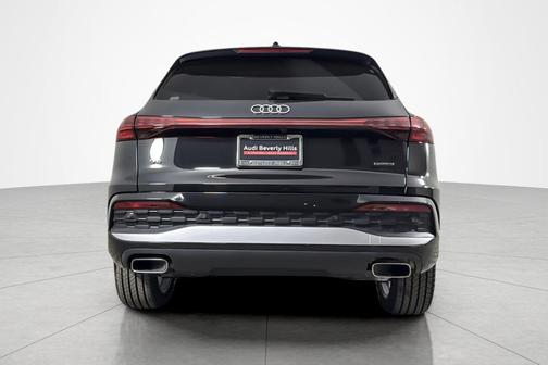 Mythos Black Metallic 2025 Audi Q5 Premium Plus TFSI quattro S tronic