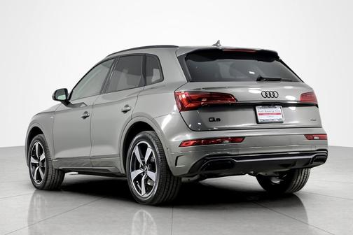 2023 Audi Q5 45 S line Prestige