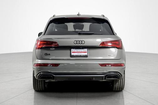 2023 Audi Q5 45 S line Prestige
