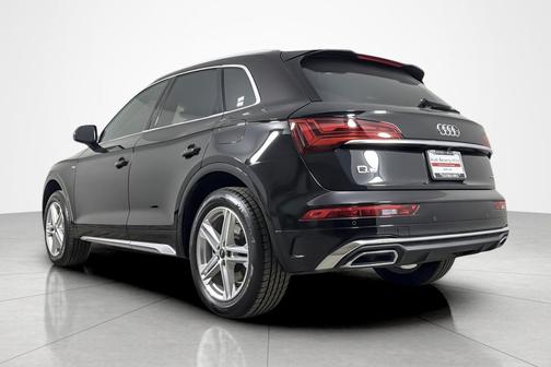 Mythos Black Metallic 2025 Audi Q5 55 S line Premium