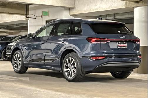 2025 Audi Q6 e-tron Premium Plus quattro