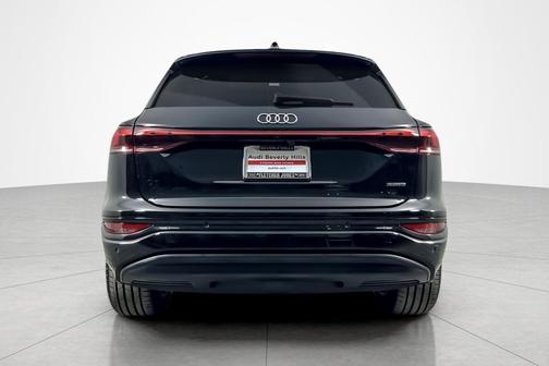 2025 Audi Q6 e-tron Premium Plus quattro