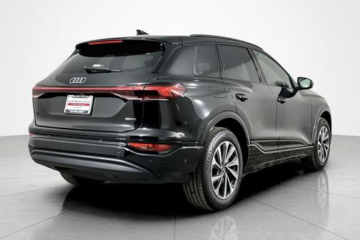 2025 Audi Q6 e-tron Premium quattro