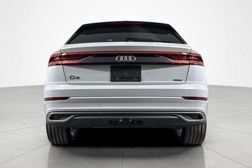 Glacier White Metallic 2023 Audi Q8 55 Premium Plus