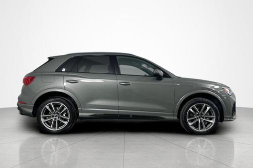 2024 Audi Q3 Premium 45 TFSI S line quattro Tiptronic